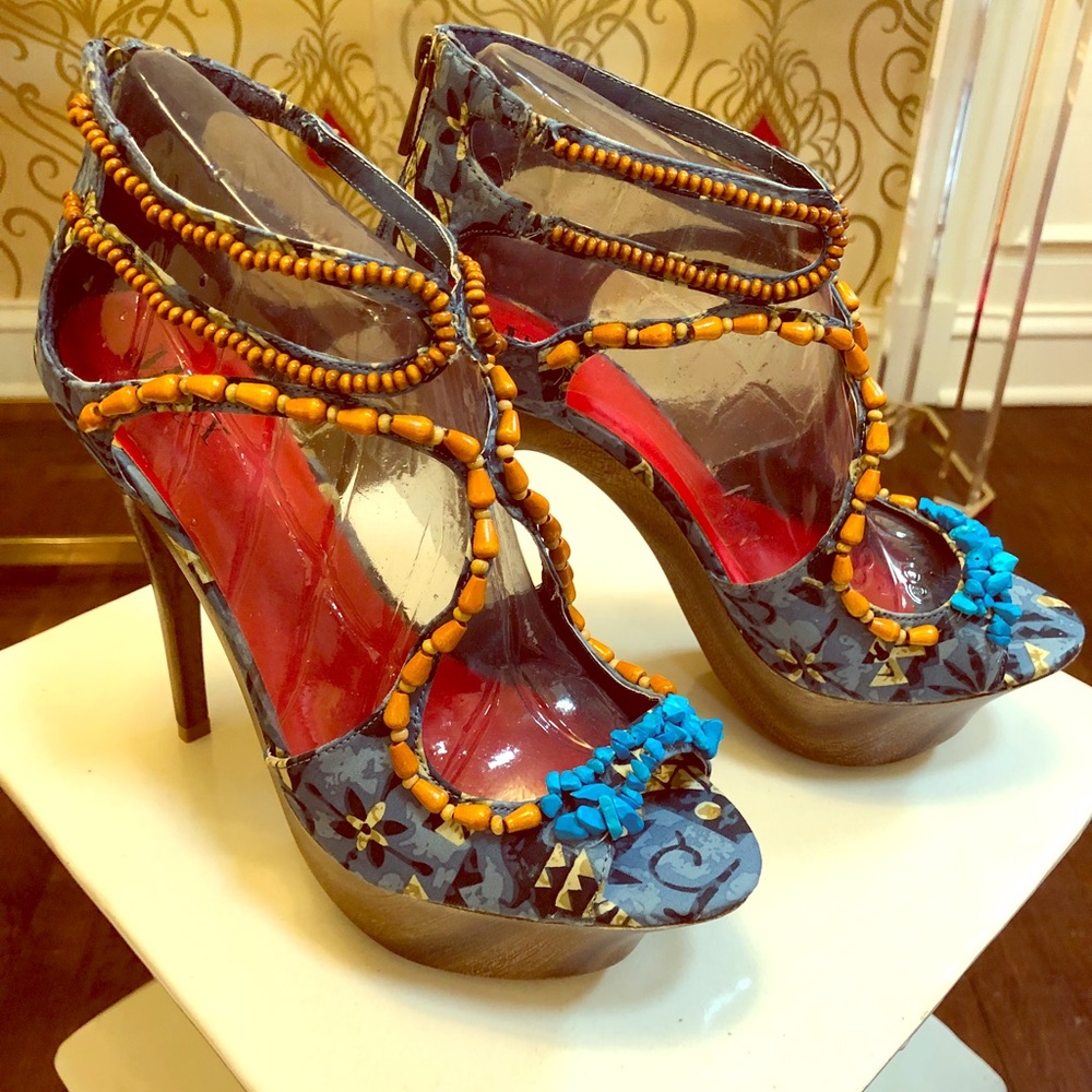 NWT Minx Platform Stilettos with Tropical Details